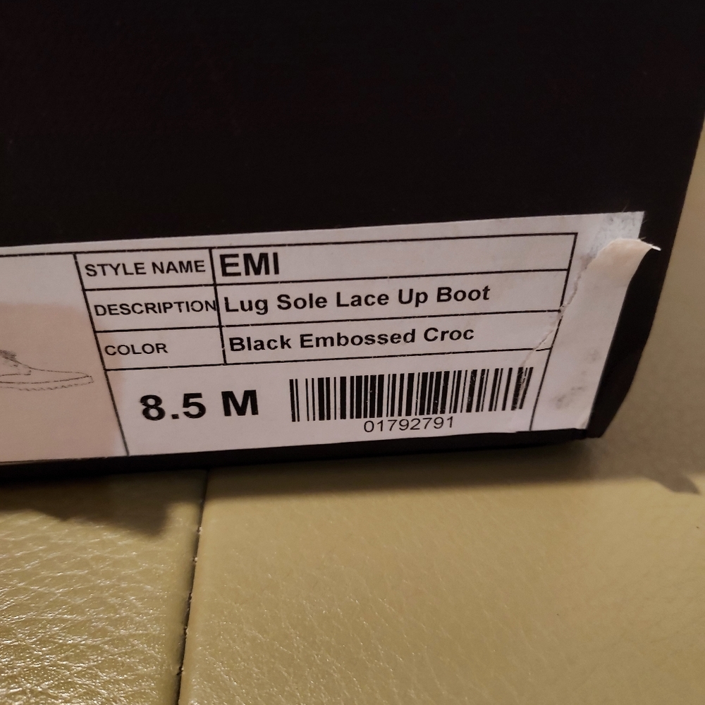 NIB Freda Salvador EMI Lug sole lace up combat boots, size 8.5 - Picture 7 of 10